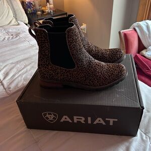 Ariat Wexford cheetah print suede pull on short boot 9.5